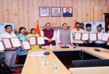 Uttarakhand News: मानचित्रक के पद पर चयनित 12 अभ्यर्थियों को CM धामी ने सौंपे नियुक्ति पत्र, कहा- ईमानदारी और लगन से करें कार्य….