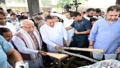 Uttarakhand News- नम आंखों से दी गई विदाई: राजकीय सम्मान के साथ पंचतत्व में विलीन हुए मेजर जनरल भुवन चंद्र खंडूड़ी, बेटे मनीष ने दी मुखाग्नि, अंतिम दर्शन को उमड़ा जनसैलाब….