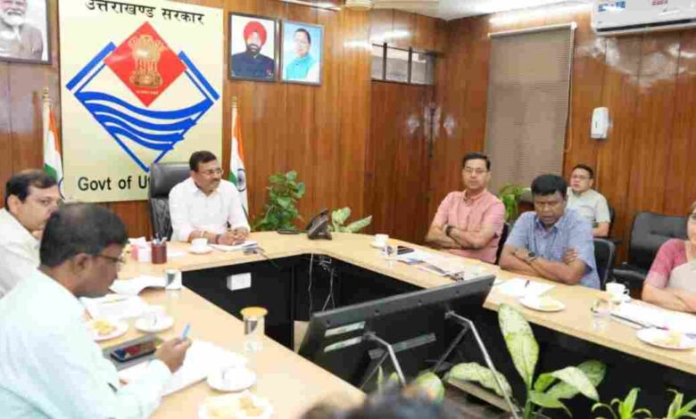 Uttarakhand News: सड़क सुरक्षा पर मुख्य सचिव आनंद बर्द्धन सख्त, बोले- कार्यों में डुप्लीकेसी न हो, तैयार करें एकीकृत कार्य योजना….. Uttarakhand News: सड़क सुरक्षा पर मुख्य सचिव आनंद बर्द्धन सख्त, बोले- कार्यों में डुप्लीकेसी न हो, तैयार करें एकीकृत कार्य योजना…..