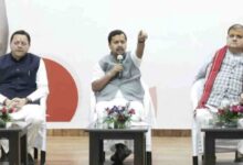 BJP अध्यक्ष का उत्तराखंड प्रवास: टपकेश्वर मंदिर में किए दर्शन, बूथ अध्यक्ष के घर पहुंचे, फिर युवाओं से संवाद