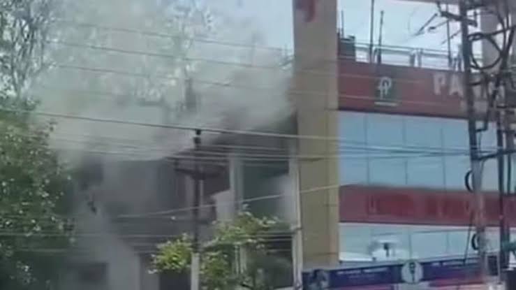 Panacea Hospital Fire: देहरादून के ICU में लगी आग, मरीजों में मची भगदड़, एक की मौत