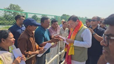 Uttarakhand News: CM धामी ने सुनी जनता की समस्याएं, अधिकारियों को दिए त्वरित समाधान और किसानों को खाद उपलब्ध कराने के निर्देश…. Uttarakhand News: CM धामी ने सुनी जनता की समस्याएं, अधिकारियों को दिए त्वरित समाधान और किसानों को खाद उपलब्ध कराने के निर्देश….